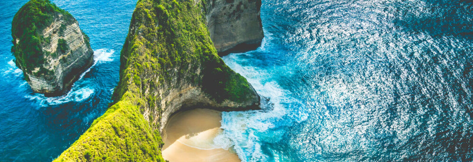 Kelingking Beach in Bali, Indonesia